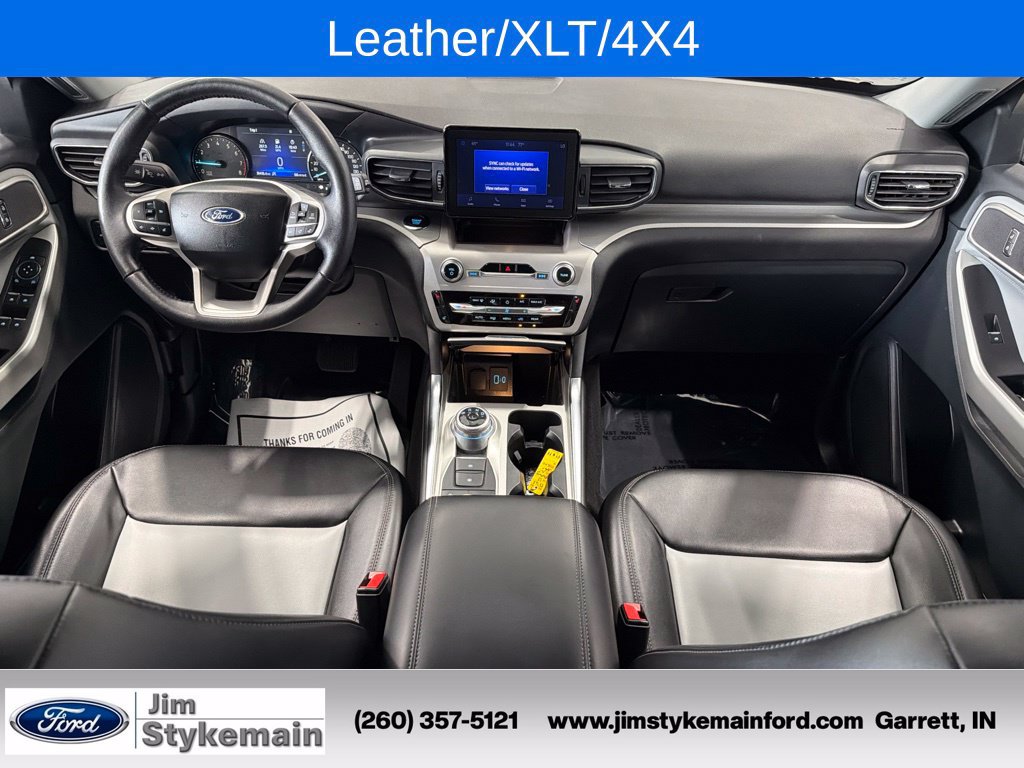 Used 2023 Ford Explorer XLT w/ XLT Sport Appearance Package AWD/4WD image 2