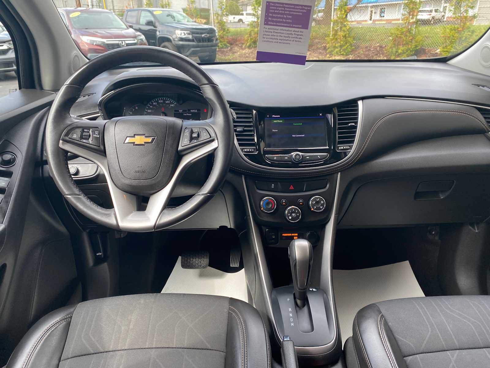 Used 2022 Chevrolet Trax LT w/ LT Convenience Package AWD/4WD image 6