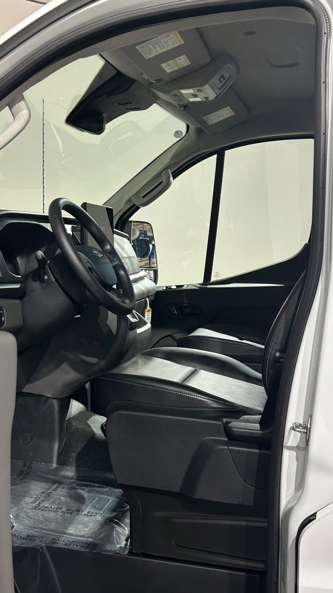 New 2026 Ford Transit 150 Low Roof RWD image 28