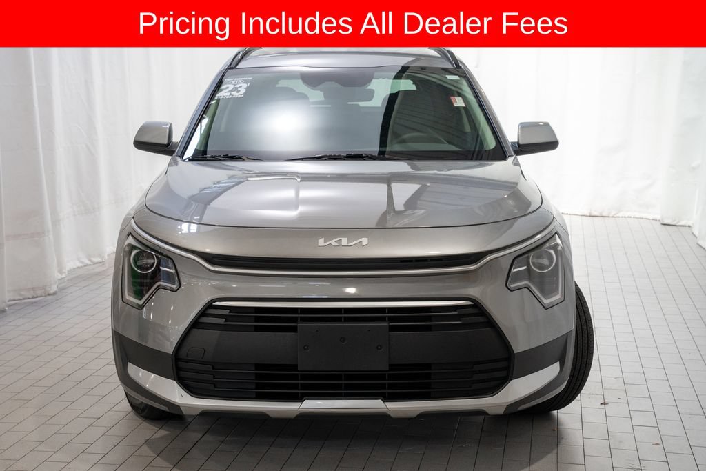 Used 2023 Kia Niro LX FWD image 2