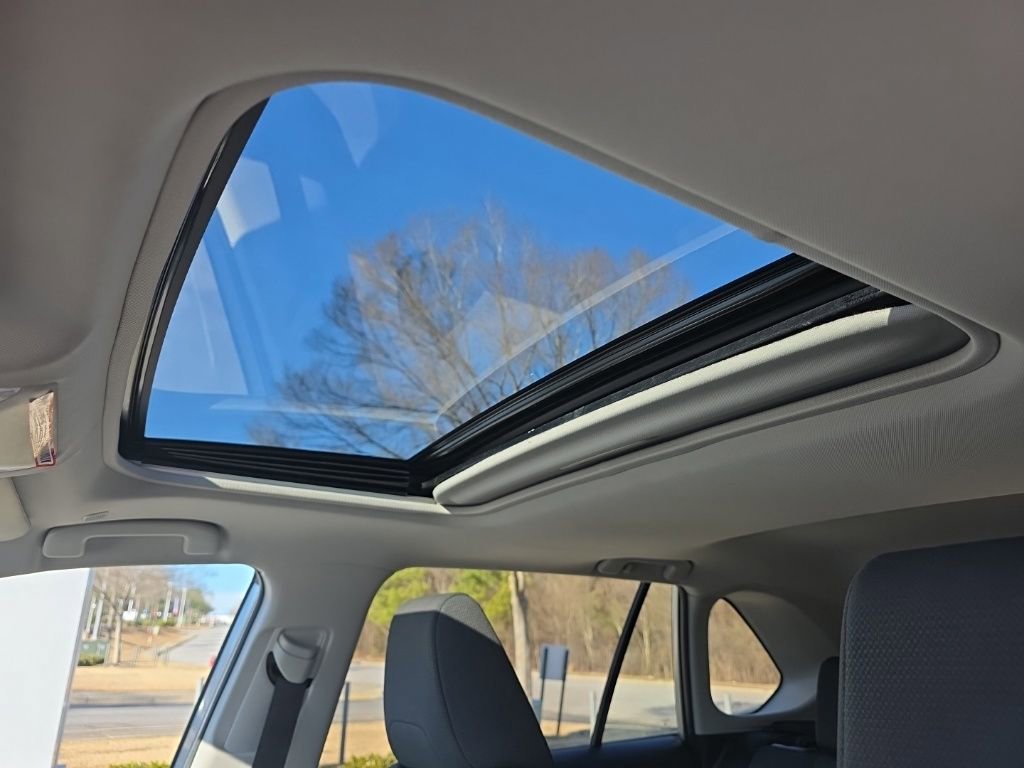 Used 2025 Toyota RAV4 XLE image 24