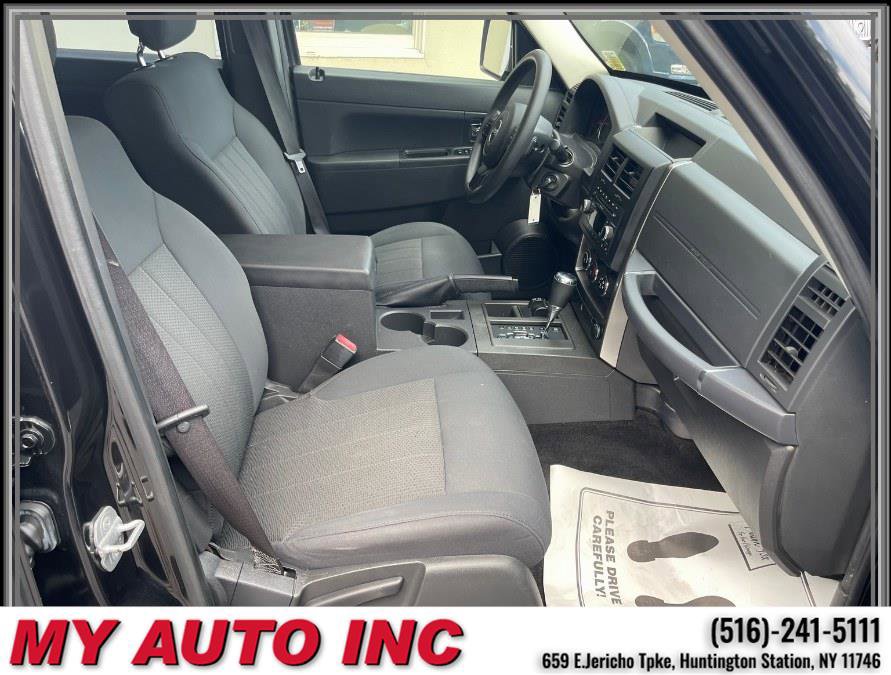 Used 2011 Jeep Liberty Sport image 26