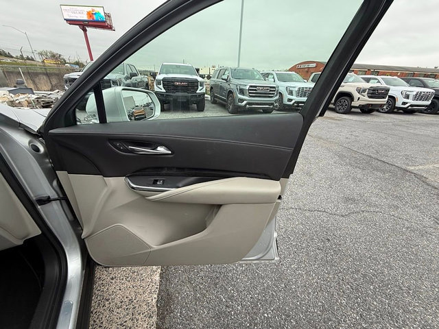 Used 2019 Cadillac XT4 Premium Luxury w/ Enhanced Visibility Package AWD/4WD image 21