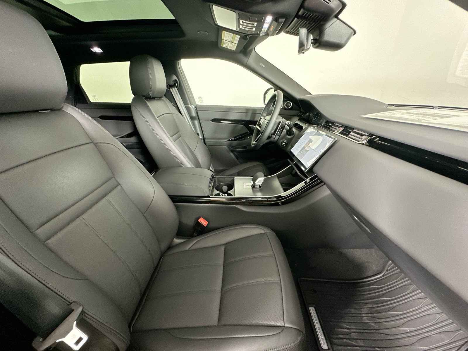 New 2026 Land Rover Range Rover Evoque S AWD/4WD image 45