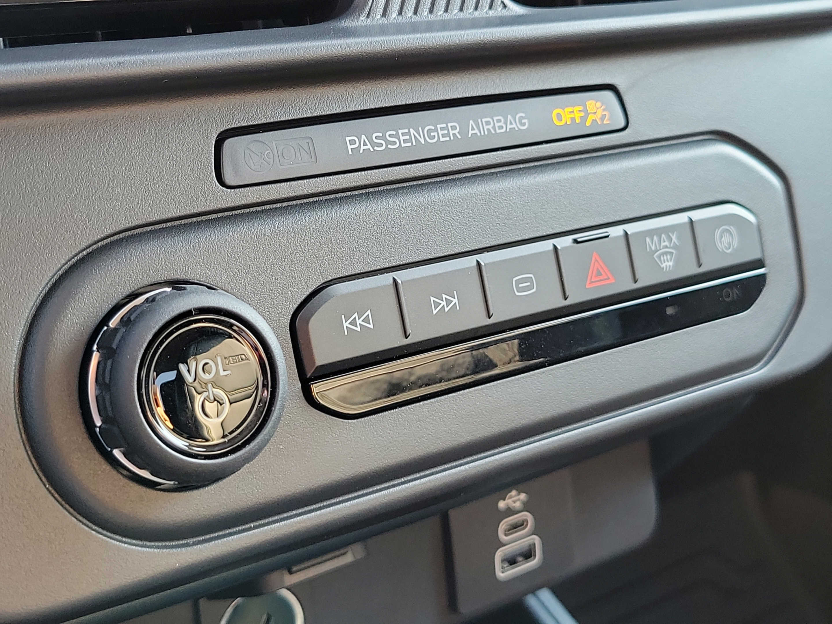 New 2026 Ford Maverick Lobo AWD/4WD image 28