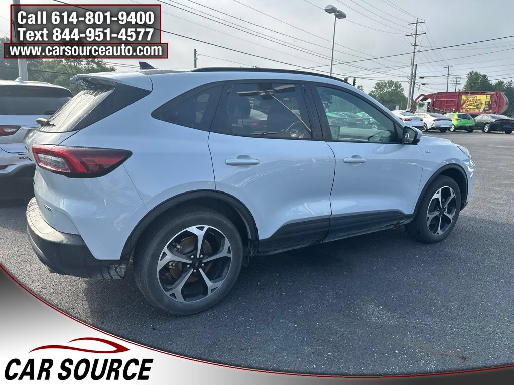 Used 2025 Ford Escape ST-Line Select w/ Tech Pack #2 AWD/4WD image 9