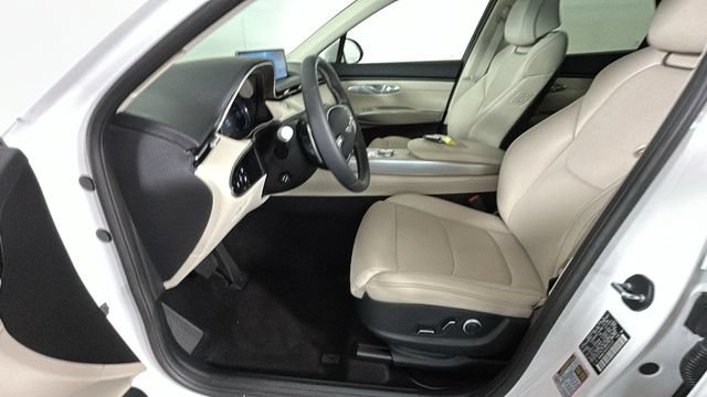 Used 2023 Genesis GV70 2.5T w/ Select Package AWD/4WD image 11