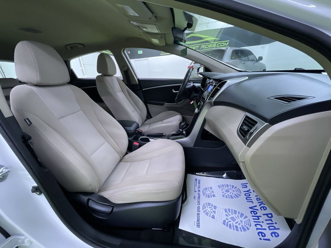 Used 2016 Hyundai Elantra GT image 14