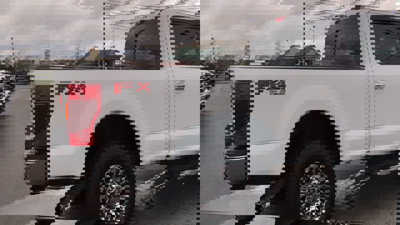 Used 2021 Ford F250 XLT w/ XLT Premium Package image 8