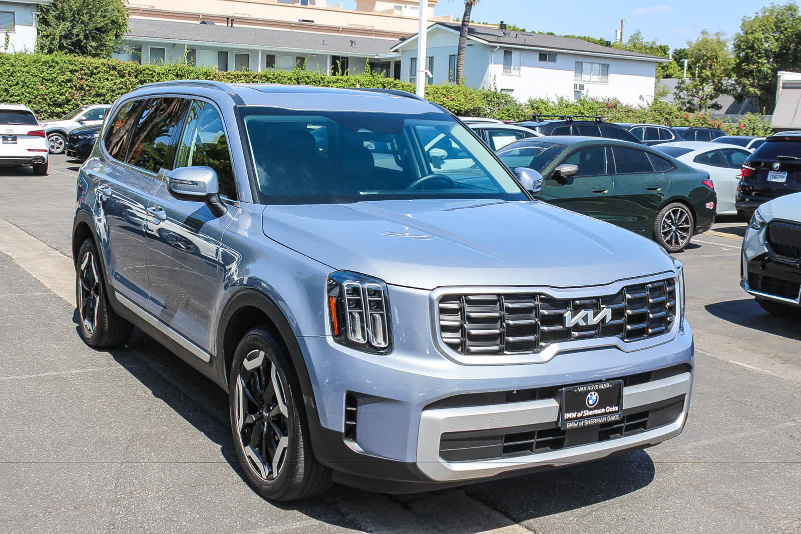 Used 2024 Kia Telluride S w/ S Sunroof Package FWD image 3