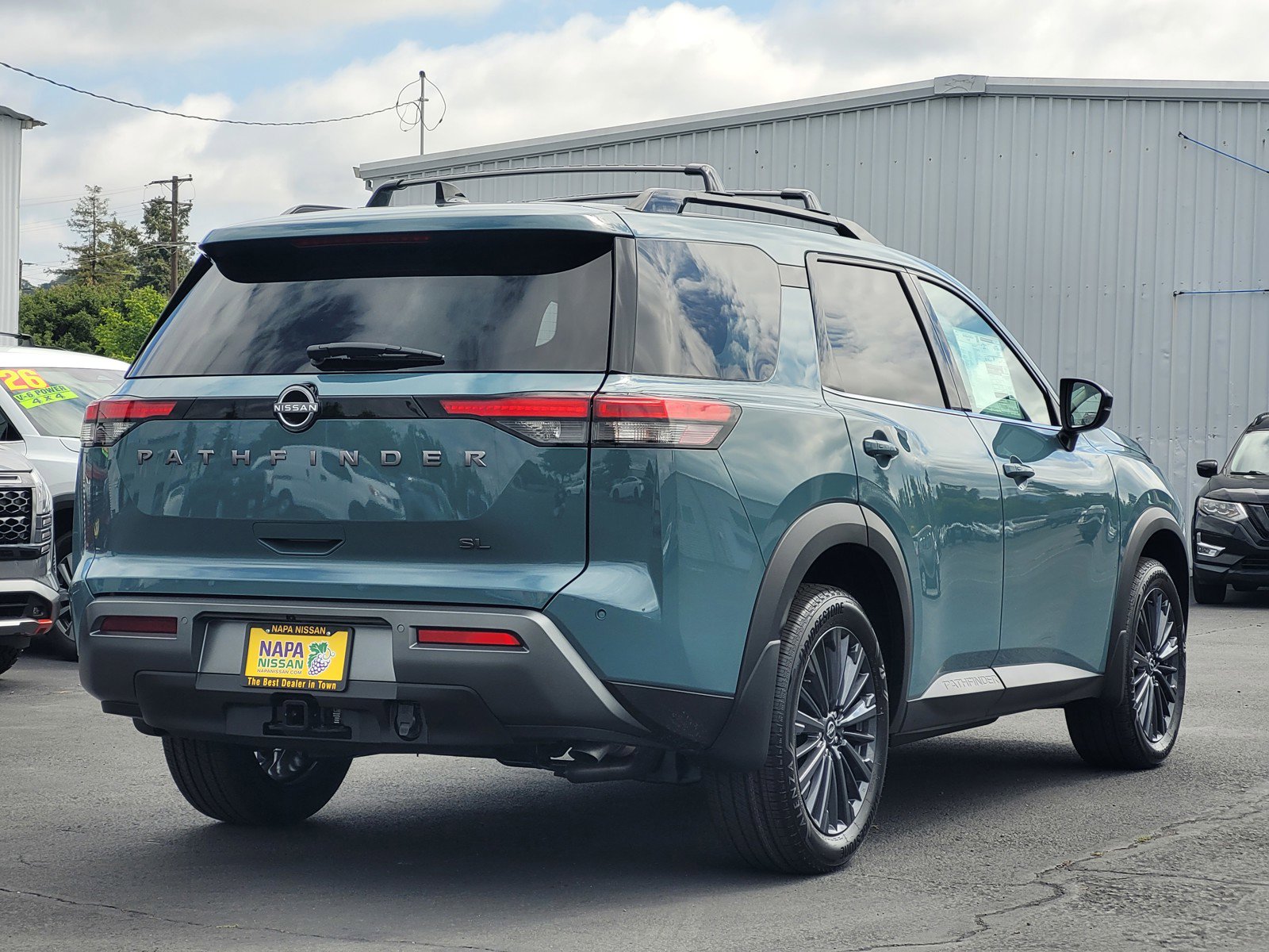 New 2026 Nissan Pathfinder SL w/ SL Premium Package FWD image 5