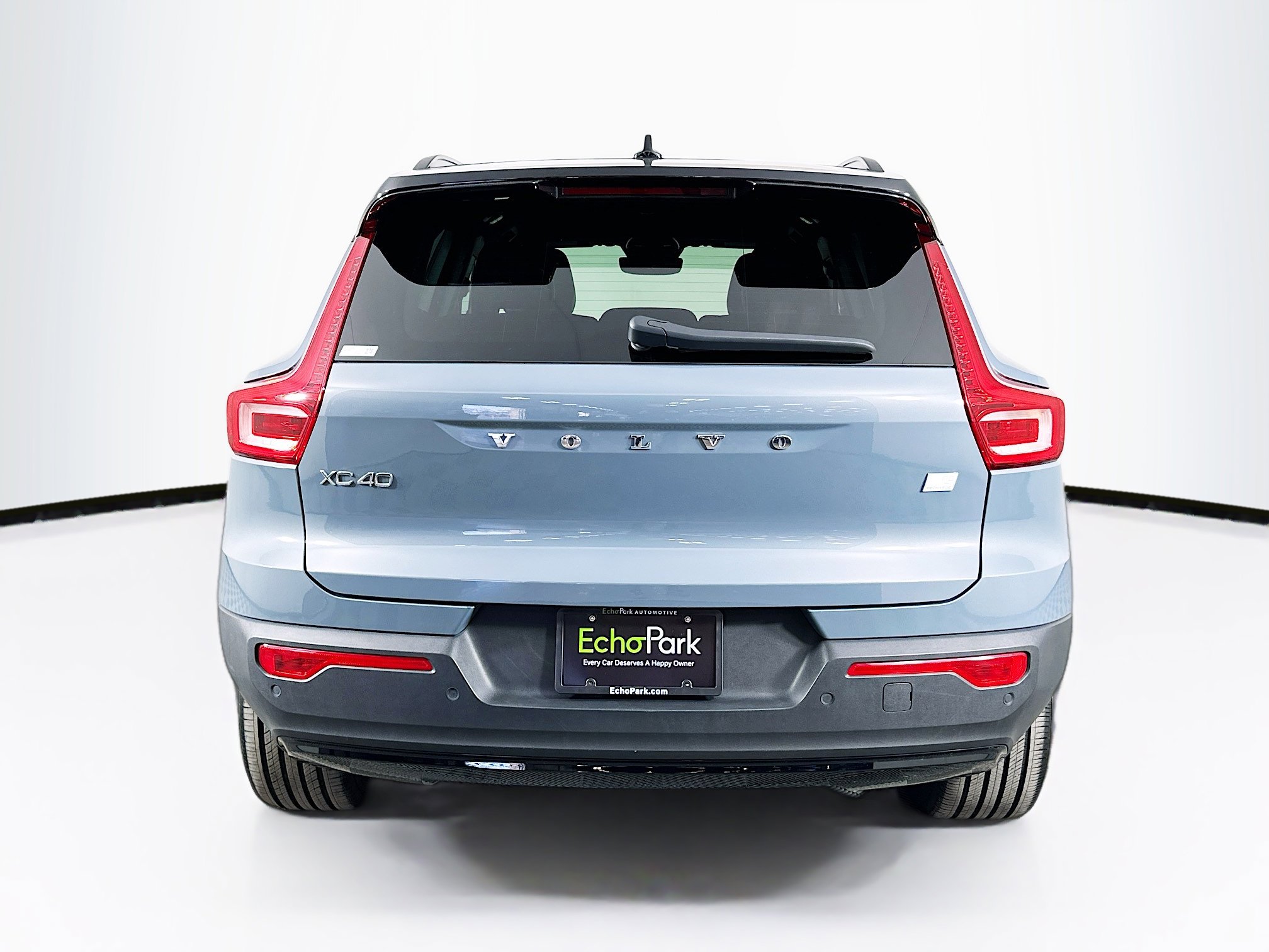 Used 2021 Volvo XC40 P8 Recharge w/ Advanced Package image 7