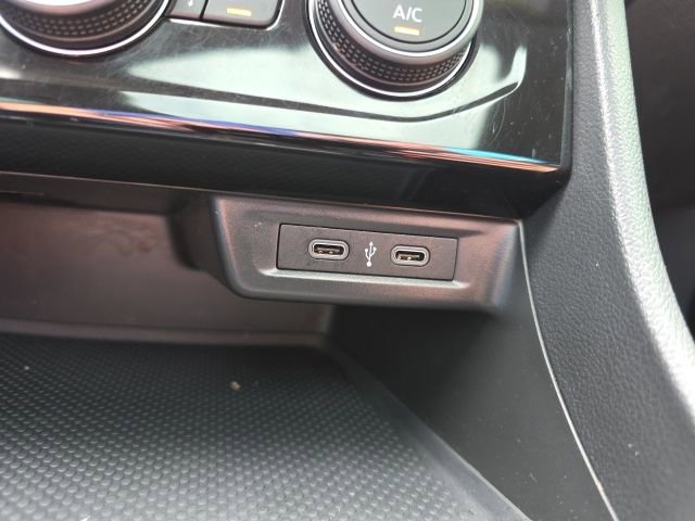 Used 2023 Volkswagen Jetta SE image 16