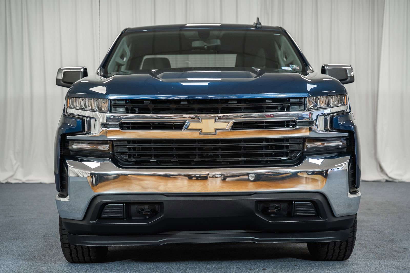 Used 2020 Chevrolet Silverado 1500 LT w/ All-Star Edition AWD/4WD image 2