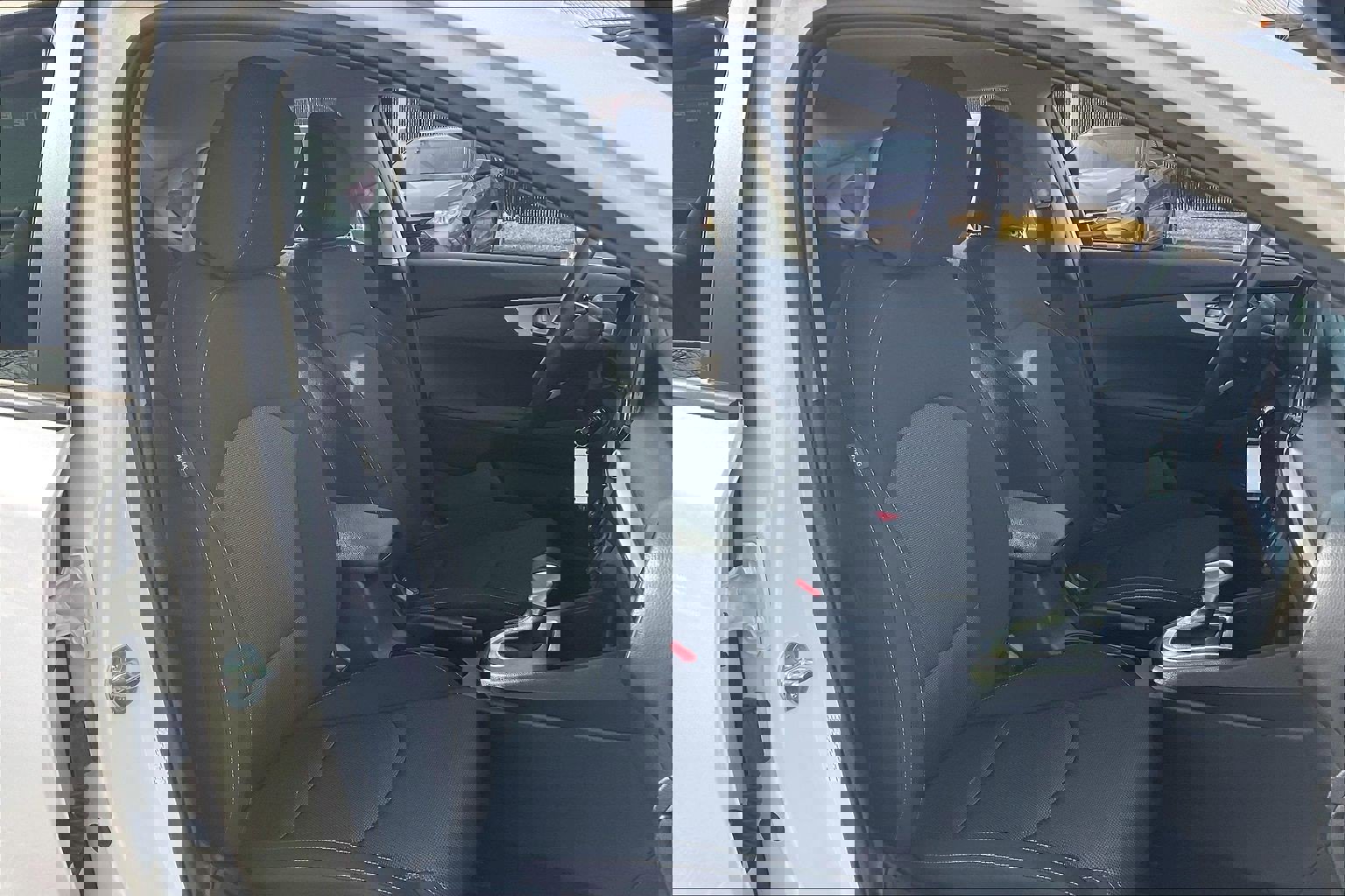 Used 2024 Kia Forte LXS image 9