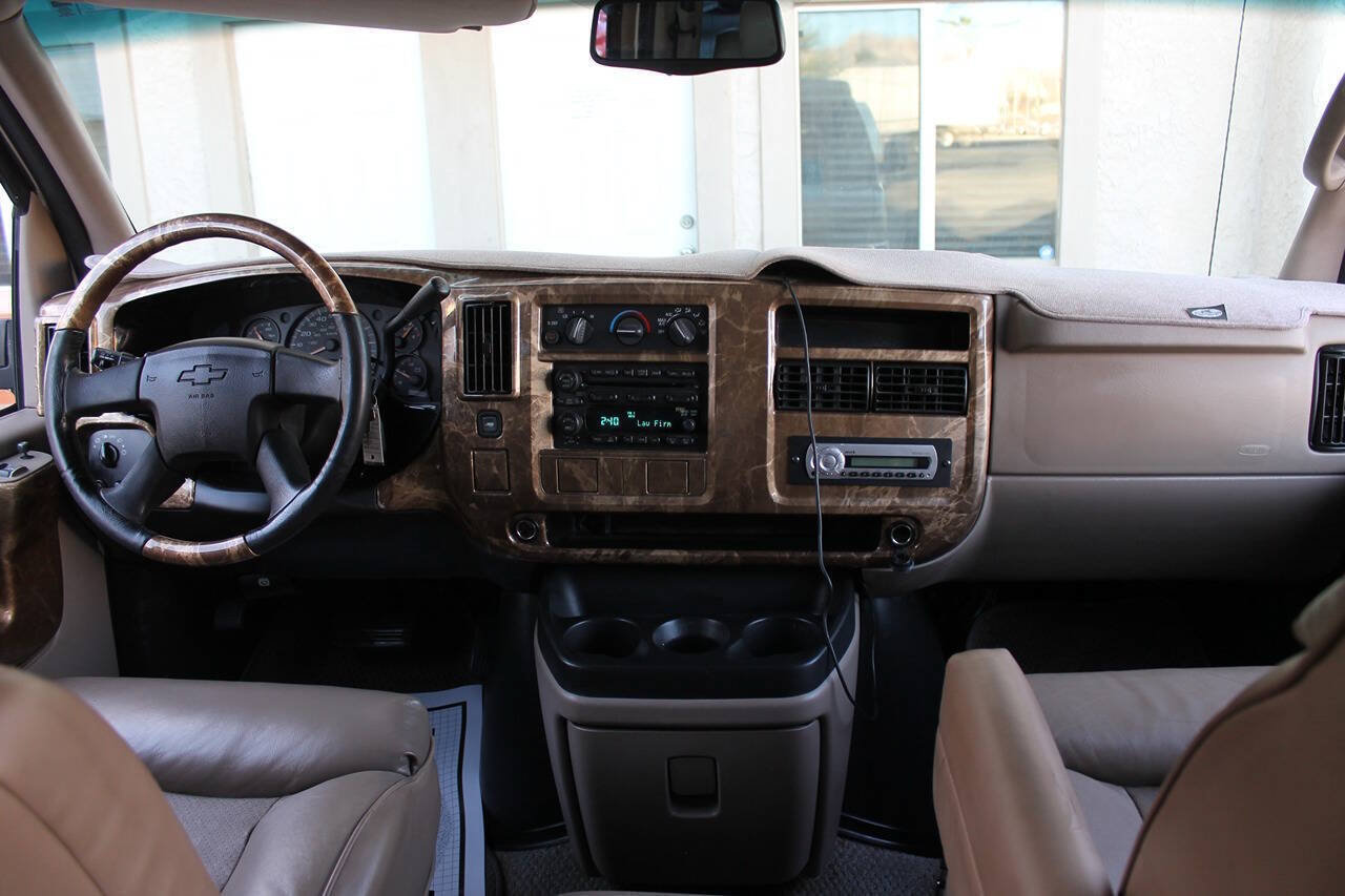 Used 2006 Chevrolet Express 1500 RWD image 50