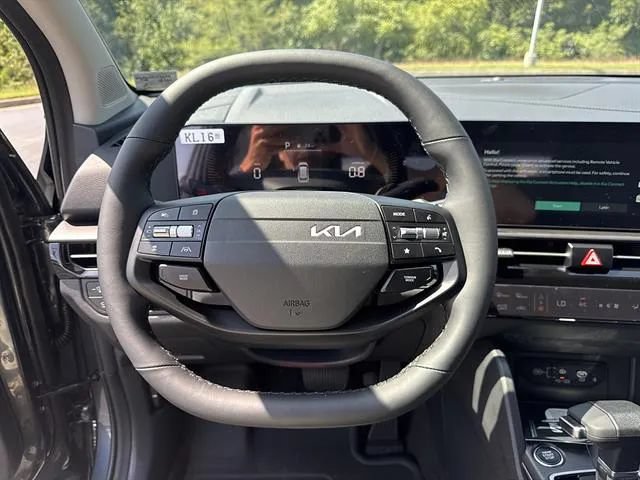 New 2026 Kia Sportage EX AWD/4WD image 9