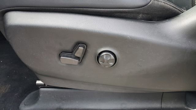 Certified 2024 Chrysler Pacifica Touring-L image 22