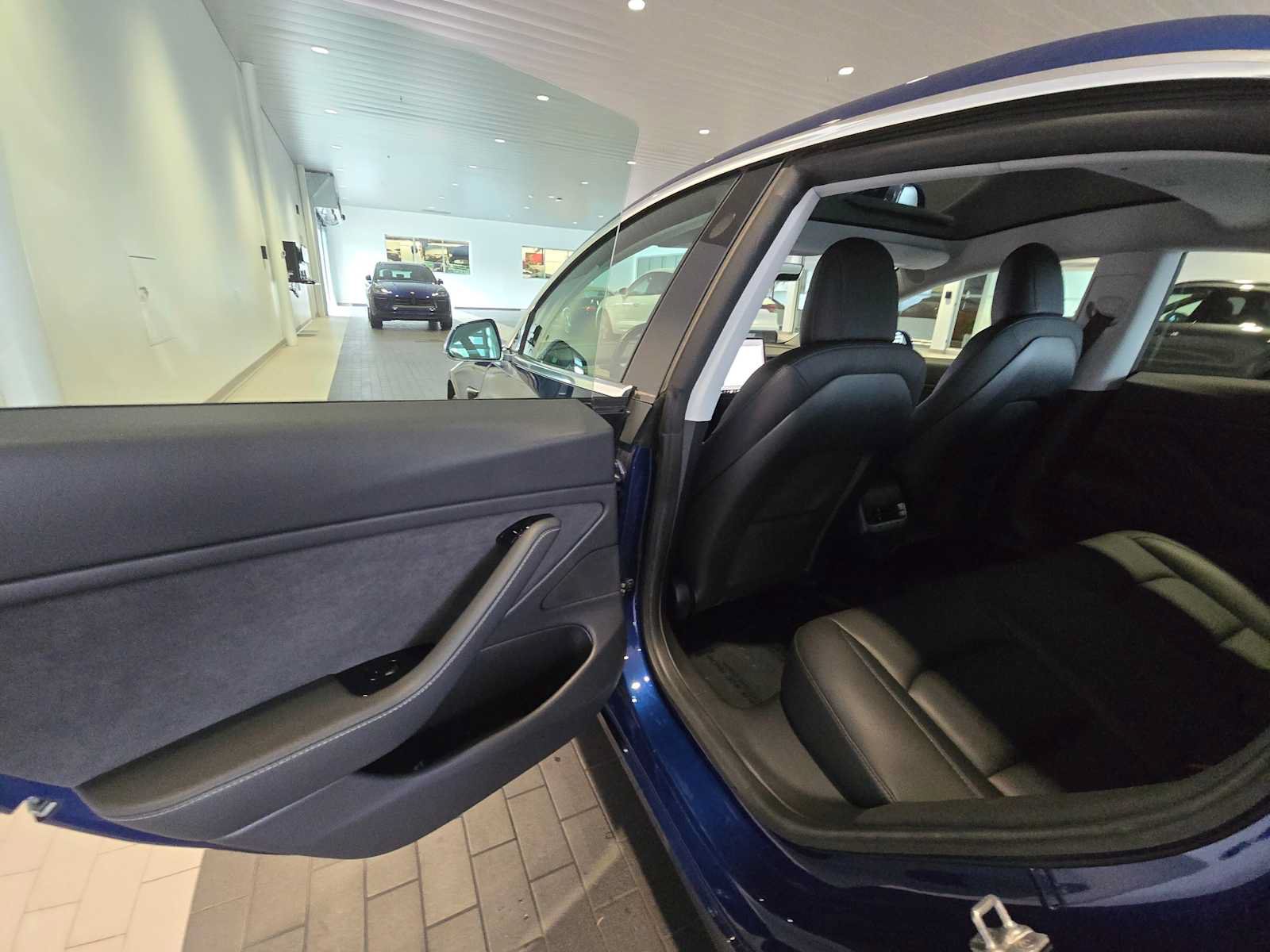 Used 2019 Tesla Model 3 Long Range AWD/4WD image 17