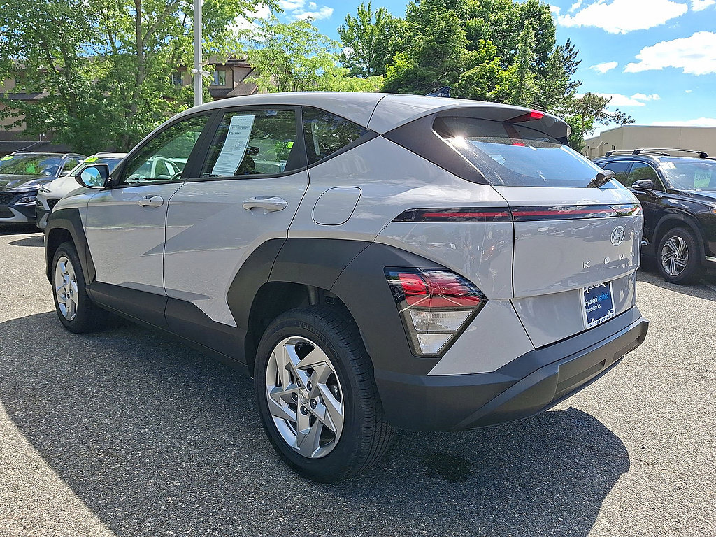 Certified 2024 Hyundai Kona SE AWD/4WD image 21