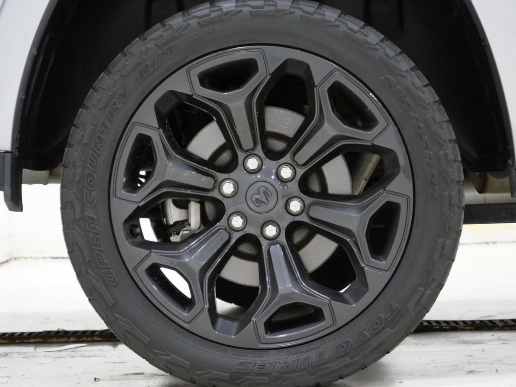 Used 2022 RAM 1500 Limited image 9