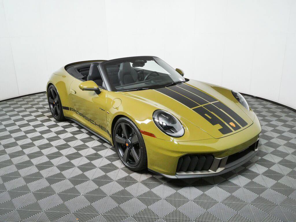 Certified 2026 Porsche 911 GTS RWD image 25