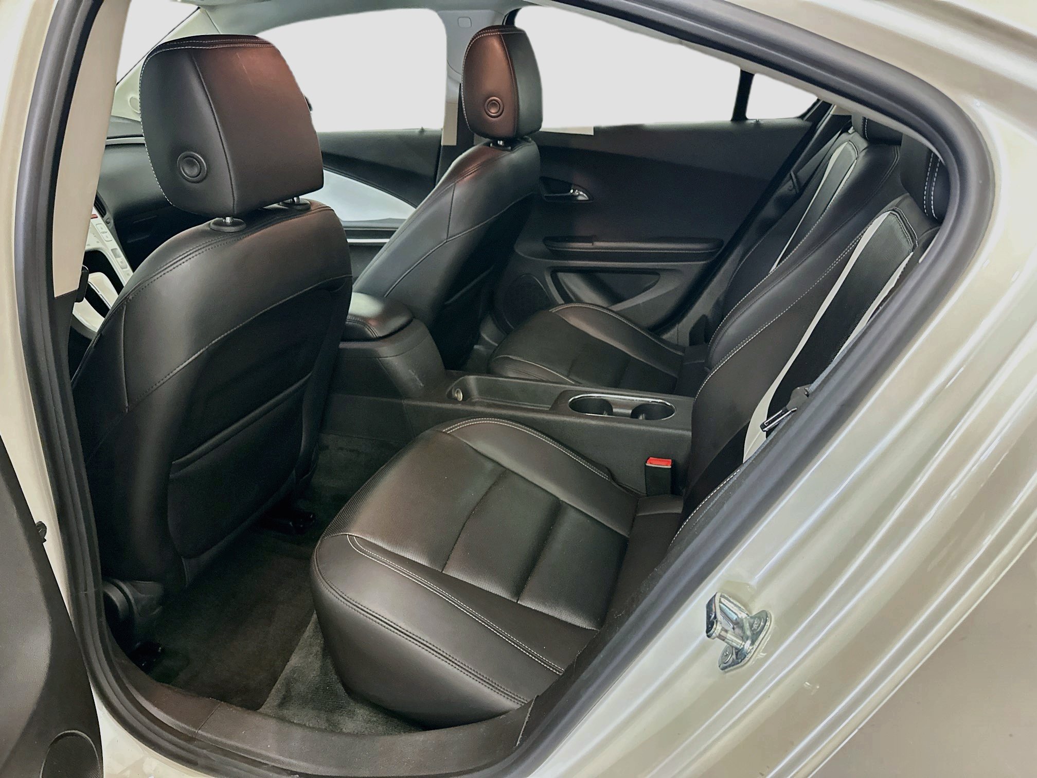 Used 2012 Chevrolet Volt Premium w/ Premium Trim Package FWD image 29