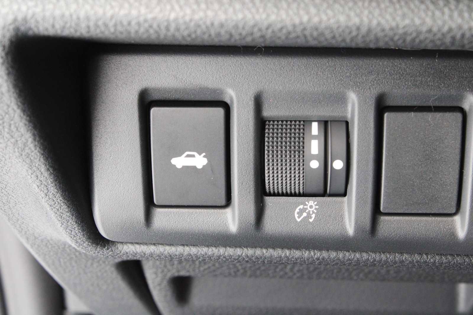 Used 2025 Subaru Legacy Premium w/ Popular Package #1 AWD/4WD image 21