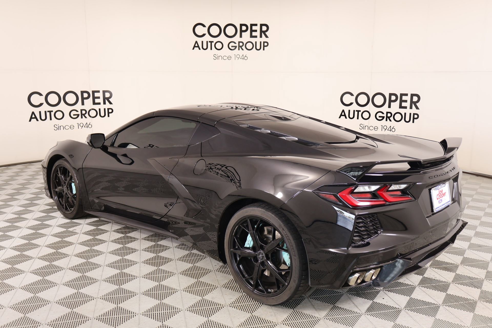 Used 2020 Chevrolet Corvette Stingray Preferred Cpe w/ 2LT Preferred Equipment Group RWD image 21