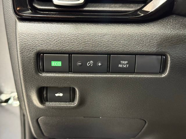 Used 2025 Nissan Sentra SV image 30