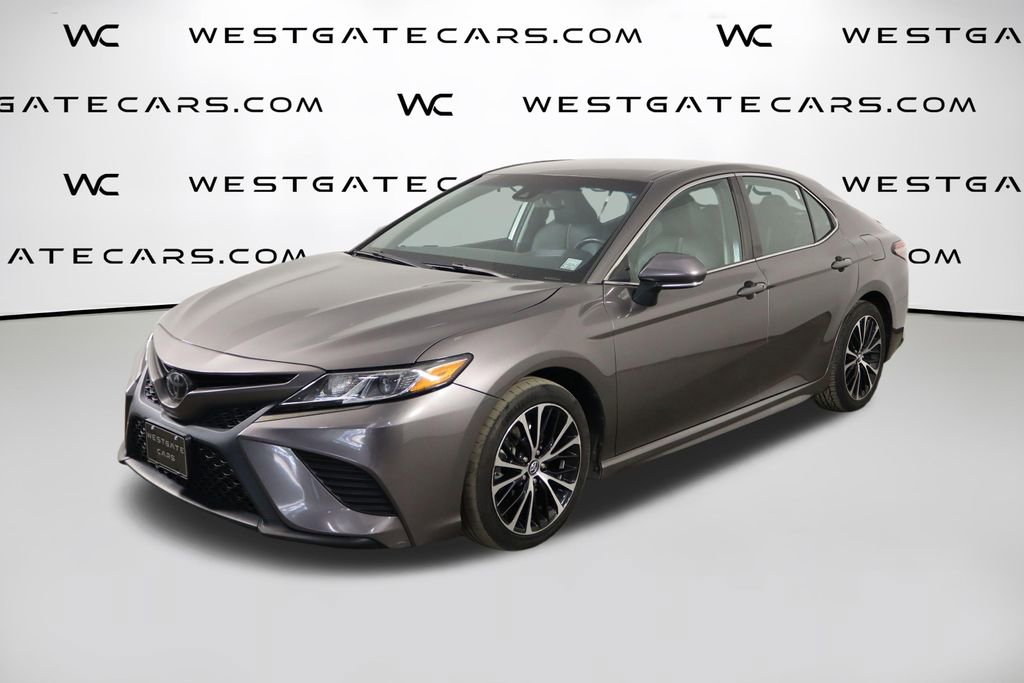 Used 2018 Toyota Camry SE w/ Convenience Package FWD image 1