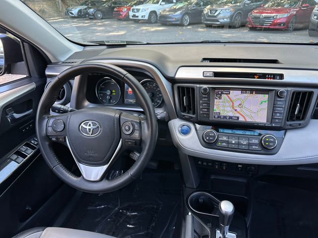 Used 2018 Toyota RAV4 Limited image 17