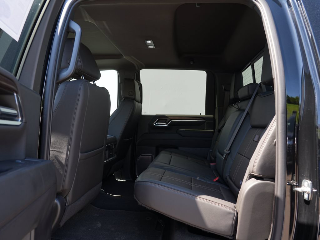 Used 2024 Chevrolet Silverado 3500 High Country w/ High Country Premium Package AWD/4WD image 19