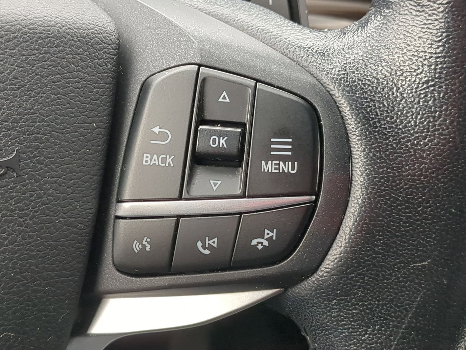 Used 2020 Ford Explorer Limited image 28