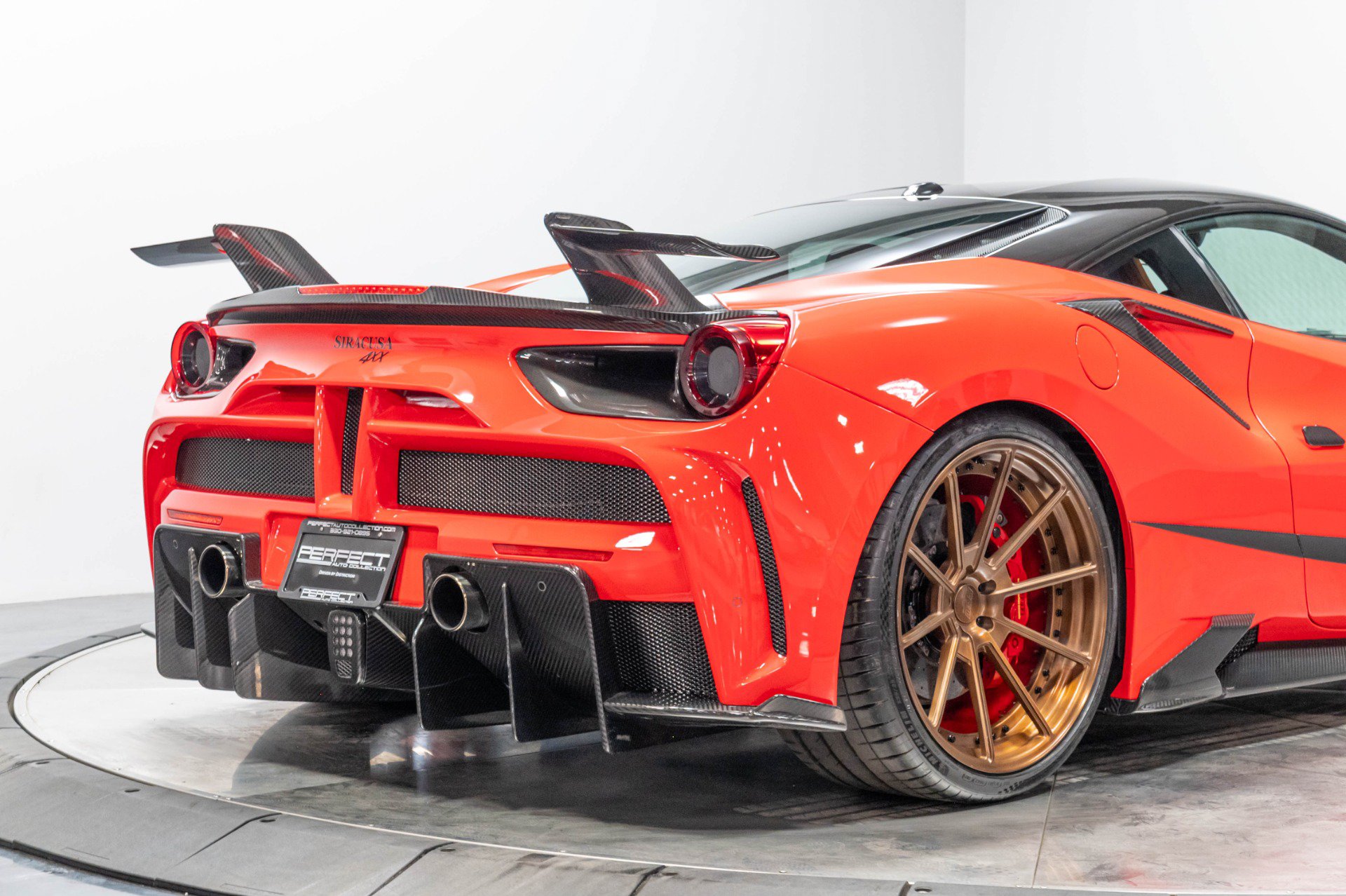 Used 2016 Ferrari 488 GTB RWD image 22