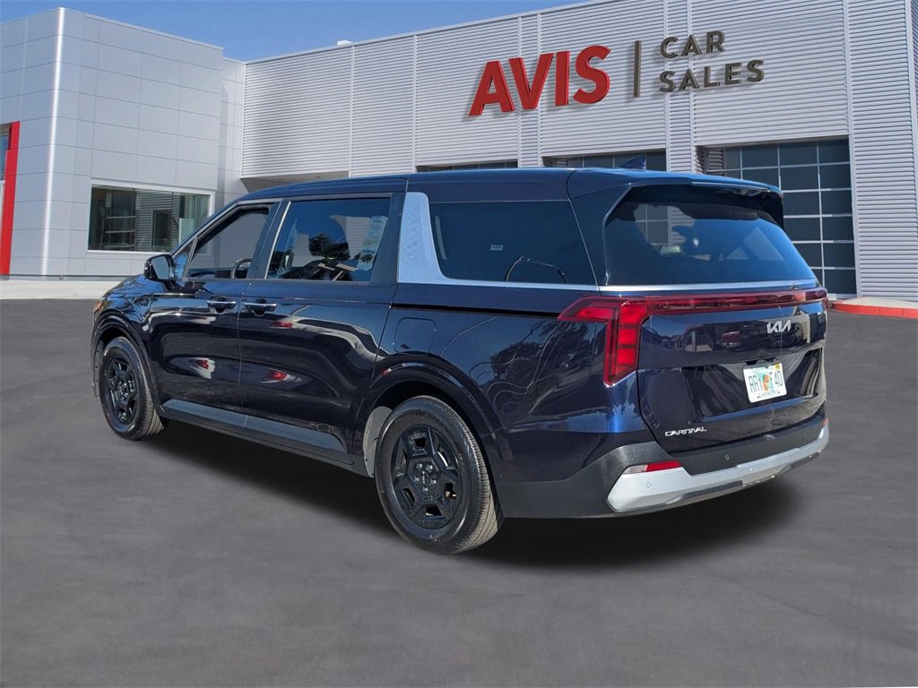 Used 2025 Kia Carnival image 10