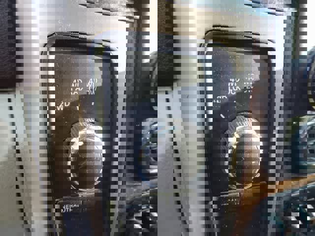 Used 2018 RAM 3500 Laramie Longhorn image 17