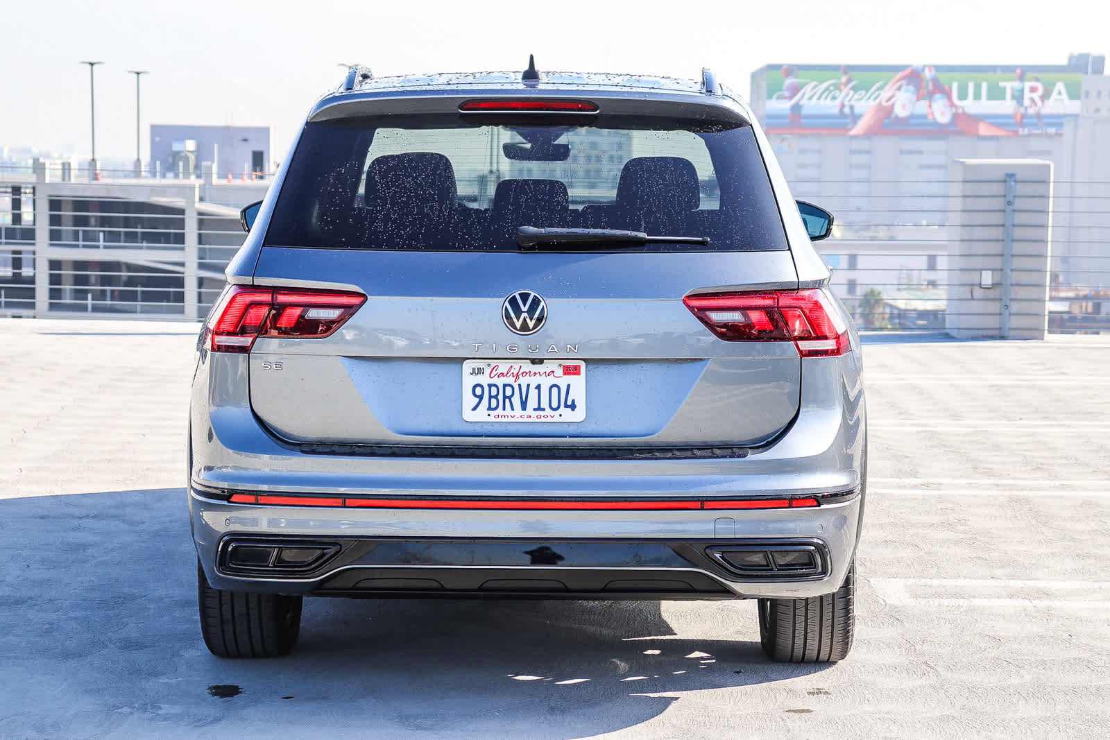 Used 2022 Volkswagen Tiguan SE R-Line image 5