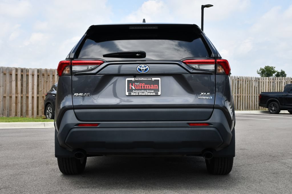 Used 2024 Toyota RAV4 XLE w/ Convenience Package AWD/4WD image 6