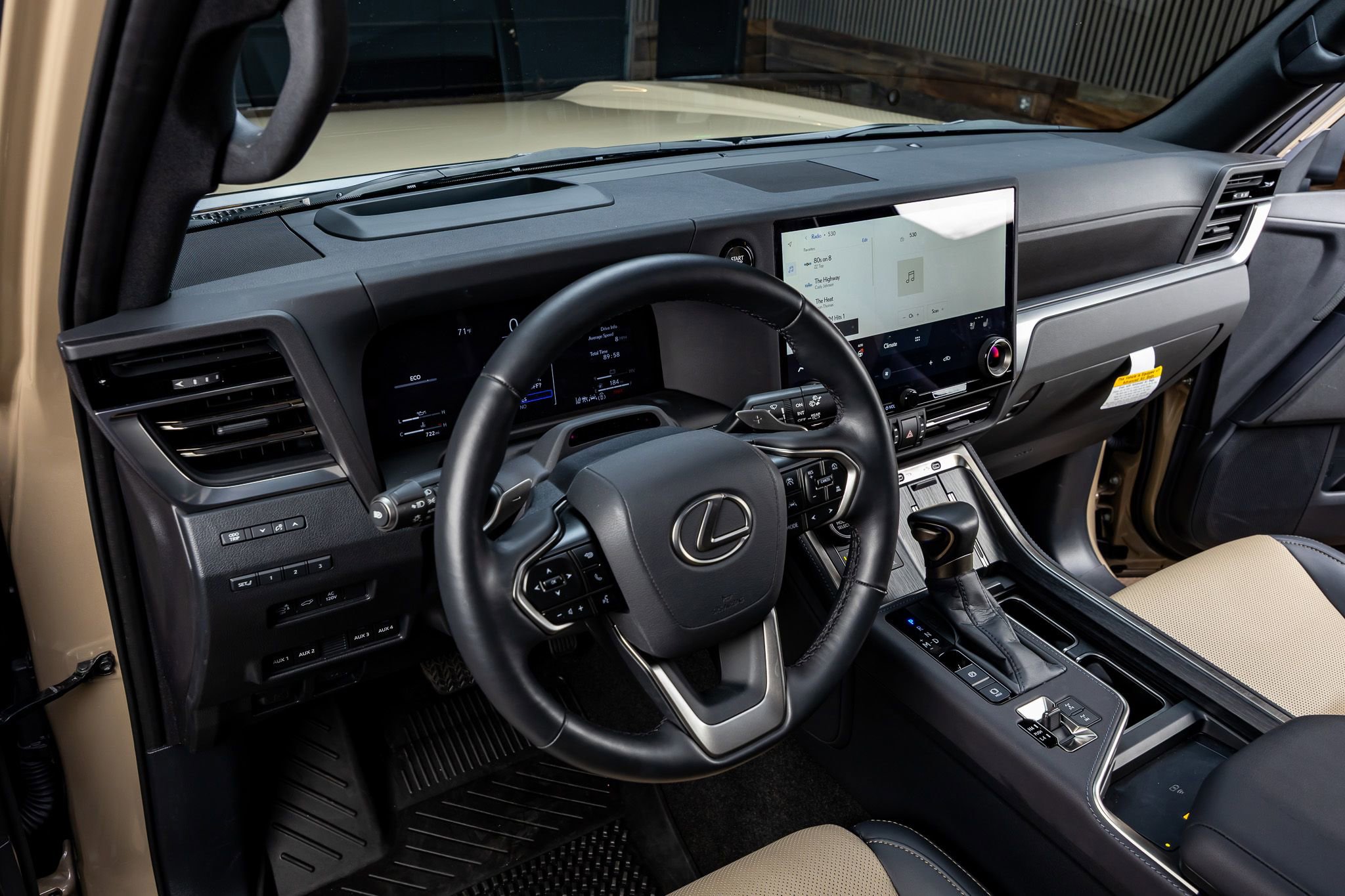 Used 2025 Lexus GX 550 550 Overtrail+ image 17