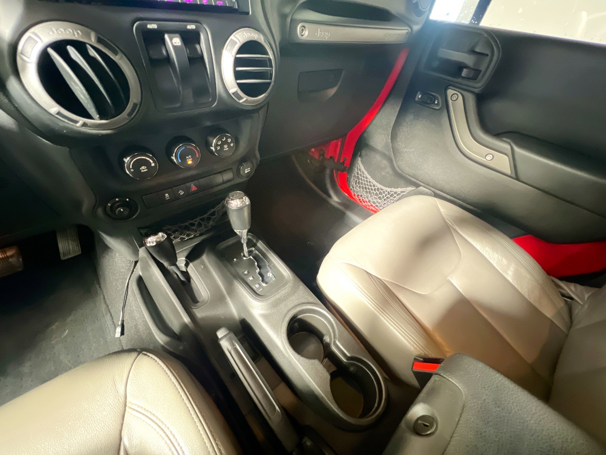 Used 2013 Jeep Wrangler Sport AWD/4WD image 25