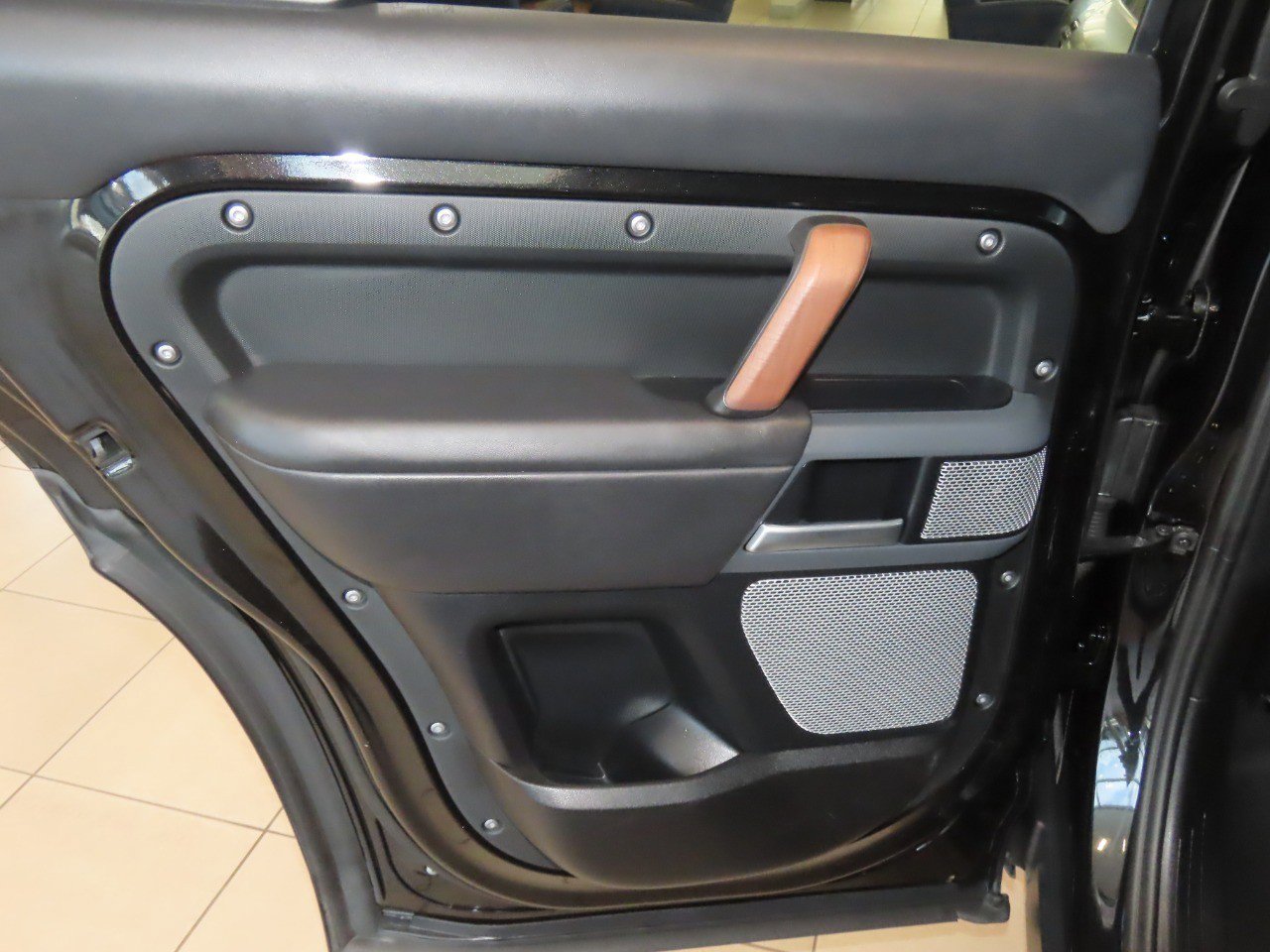 Used 2024 Land Rover Defender 130 X AWD/4WD image 16