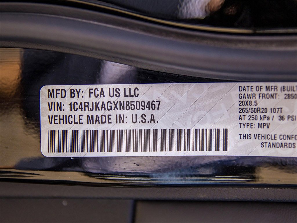 Used 2022 Jeep Grand Cherokee L Laredo image 38