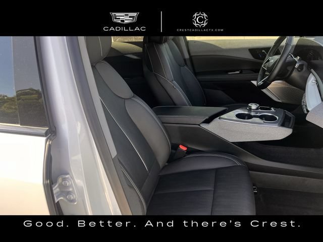 Used 2025 Cadillac Optiq Luxury 2 w/ LPO, Floor Liner Package AWD/4WD image 27