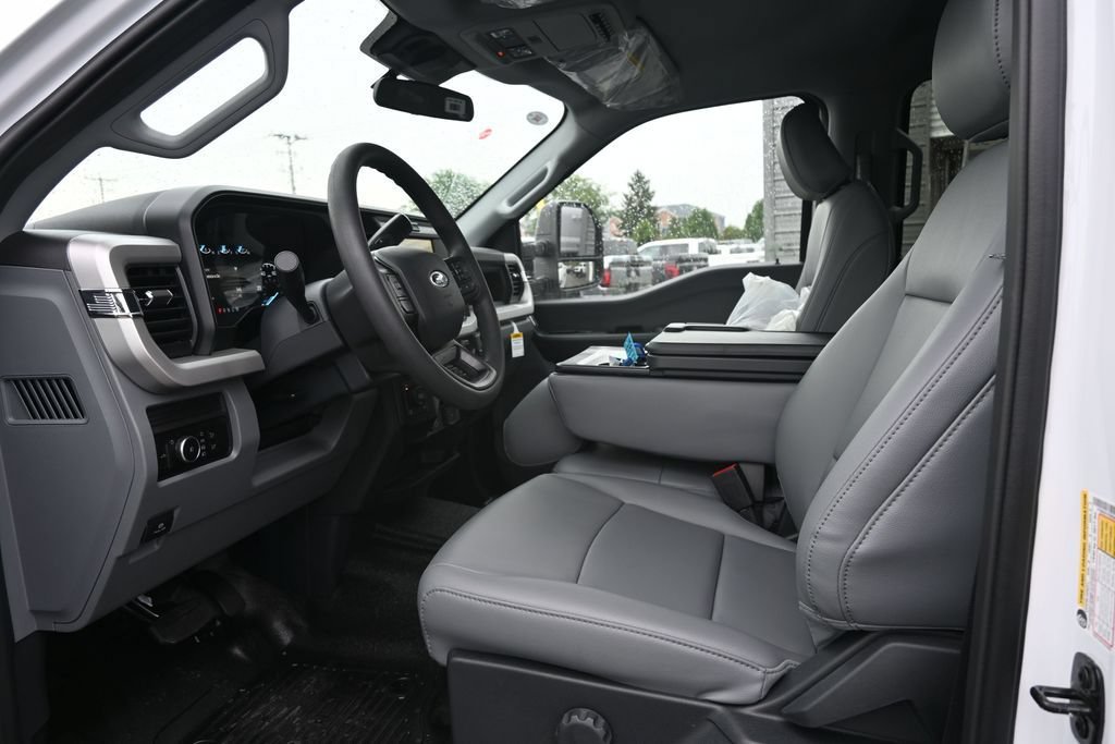 New 2026 Ford F350 XL w/ XL Chrome Package AWD/4WD image 15