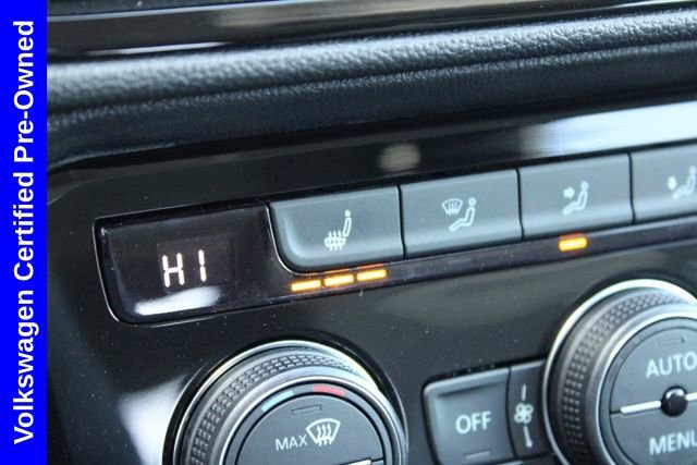 Used 2024 Volkswagen Taos SE image 40