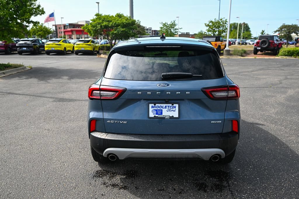 Used 2023 Ford Escape Active w/ Tech Pack #2 AWD/4WD image 6