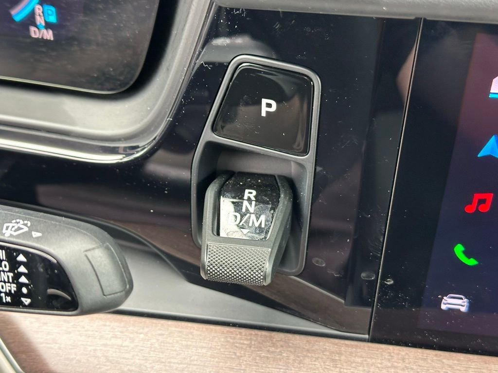 Certified 2025 Porsche Cayenne S image 34