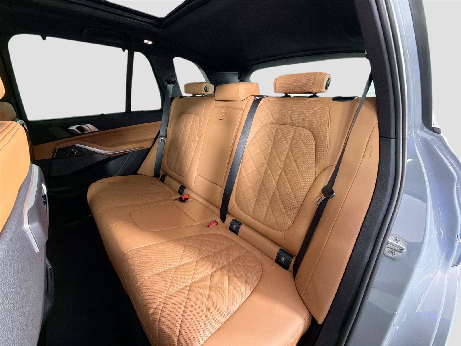 New 2026 BMW X5 M60i AWD/4WD image 50