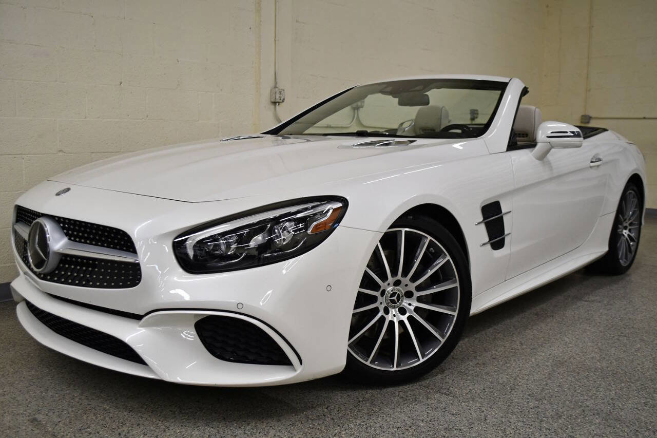 Used 2017 Mercedes-Benz SL 550 SL 550 2dr Convertible image 1